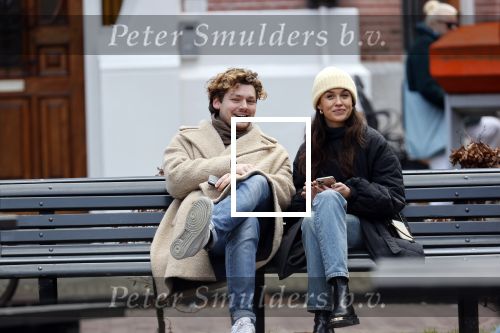 Amsterdam 22 januari 2021
Holly Brood en Soy Kroon op een bankje in Amsterdam zuid.