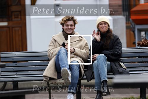 Amsterdam 22 januari 2021
Holly Brood en Soy Kroon op een bankje in Amsterdam zuid.