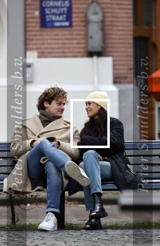 Amsterdam 22 januari 2021
Holly Brood en Soy Kroon op een bankje in Amsterdam zuid.
