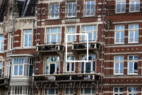 Amsterdam 15 januari 2021
Amanda Balk word door haar nieuwe vriend Ed Hollander met  zijn Rolls Royce opgehaald bij Hotel lâ€™europe