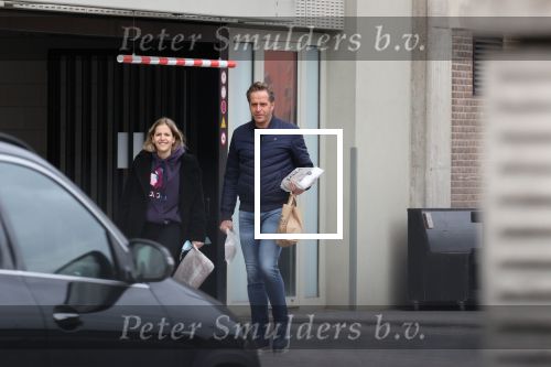 Rotterdam 30 januari 2021
Hugo de Jonge en zijn dochter Sarah doen boodschappen en lopen daarna weer naar huis