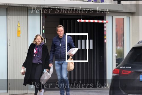 Rotterdam 30 januari 2021
Hugo de Jonge en zijn dochter Sarah doen boodschappen en lopen daarna weer naar huis