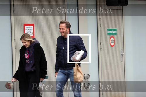 Rotterdam 30 januari 2021
Hugo de Jonge en zijn dochter Sarah doen boodschappen en lopen daarna weer naar huis