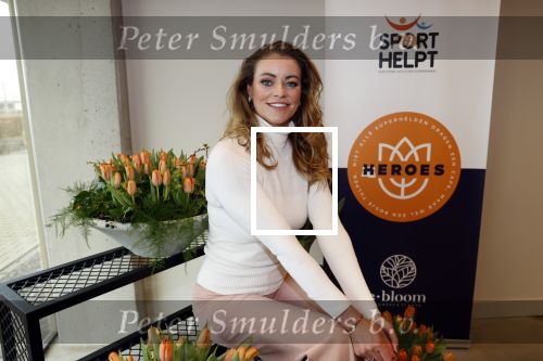 Aalsmeer 4 februari 2021
Inge de Bruijn Manon Nummerdor Flier en Jorrit Kroon dopen de Heroes tulp.