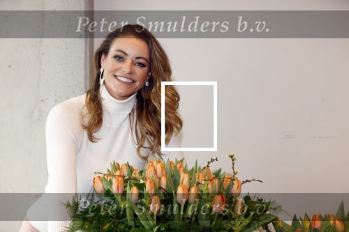 Aalsmeer 4 februari 2021
Inge de Bruijn Manon Nummerdor Flier en Jorrit Kroon dopen de Heroes tulp.