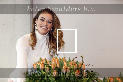 Aalsmeer 4 februari 2021
Inge de Bruijn Manon Nummerdor Flier en Jorrit Kroon dopen de Heroes tulp.