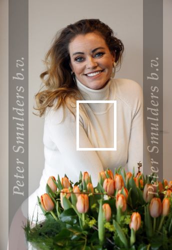 Aalsmeer 4 februari 2021
Inge de Bruijn Manon Nummerdor Flier en Jorrit Kroon dopen de Heroes tulp.