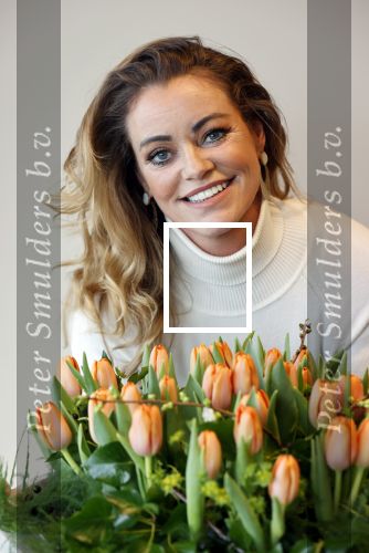 Aalsmeer 4 februari 2021
Inge de Bruijn Manon Nummerdor Flier en Jorrit Kroon dopen de Heroes tulp.