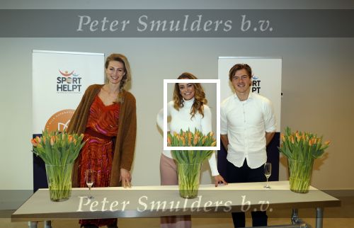 Aalsmeer 4 februari 2021
Inge de Bruijn Manon Nummerdor Flier en Jorrit Kroon dopen de Heroes tulp.