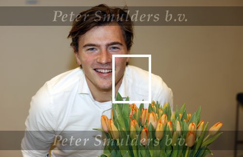 Aalsmeer 4 februari 2021
Inge de Bruijn Manon Nummerdor Flier en Jorrit Kroon dopen de Heroes tulp.