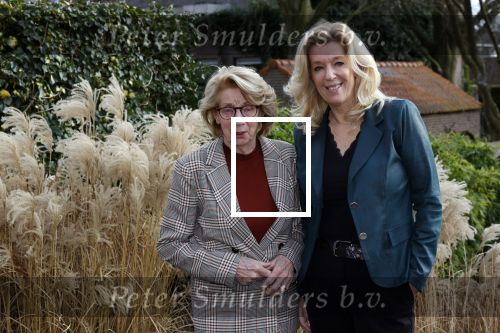 Woerden 21 januari 2021
Liane den Haan , lijsttrekker 50 plus wordt thuis geinterviewd door Nick Dijkman van Story. Liane woont samen met haar kinderen en haar moeder in 1 huis.