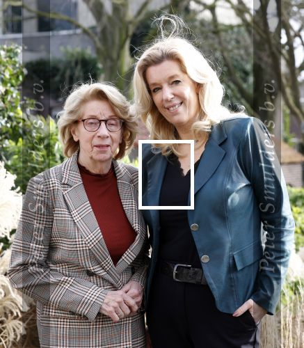 Woerden 21 januari 2021
Liane den Haan , lijsttrekker 50 plus wordt thuis geinterviewd door Nick Dijkman van Story. Liane woont samen met haar kinderen en haar moeder in 1 huis.