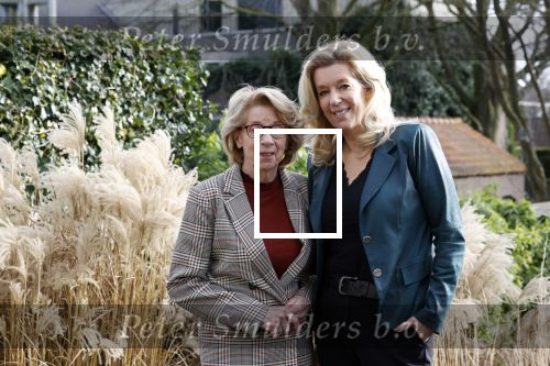 Woerden 21 januari 2021
Liane den Haan , lijsttrekker 50 plus wordt thuis geinterviewd door Nick Dijkman van Story. Liane woont samen met haar kinderen en haar moeder in 1 huis.