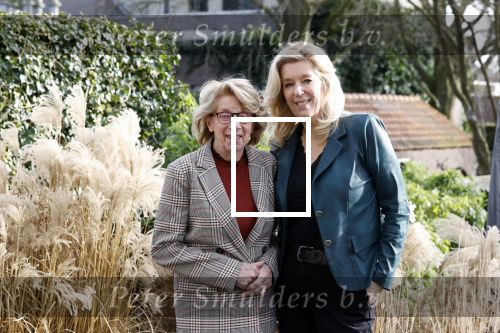 Woerden 21 januari 2021
Liane den Haan , lijsttrekker 50 plus wordt thuis geinterviewd door Nick Dijkman van Story. Liane woont samen met haar kinderen en haar moeder in 1 huis.