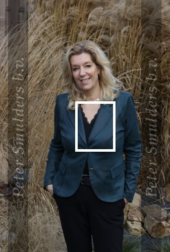 Woerden 21 januari 2021
Liane den Haan , lijsttrekker 50 plus wordt thuis geinterviewd door Nick Dijkman van Story. Liane woont samen met haar kinderen en haar moeder in 1 huis.