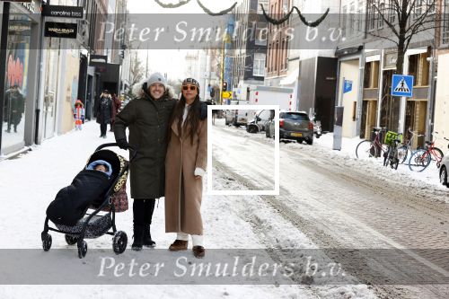 Amsterdam 9 februari 2021
Lil Kleine met zijn vri4ndin Jamie Vaes en hun zoon Lio