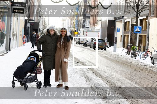 Amsterdam 9 februari 2021
Lil Kleine met zijn vri4ndin Jamie Vaes en hun zoon Lio