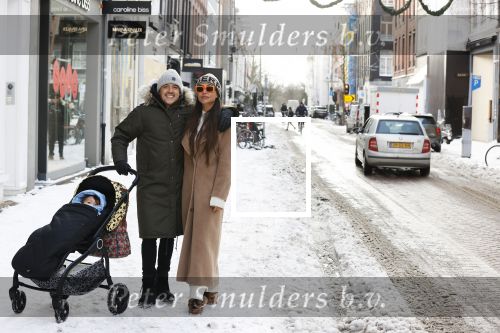 Amsterdam 9 februari 2021
Lil Kleine met zijn vri4ndin Jamie Vaes en hun zoon Lio