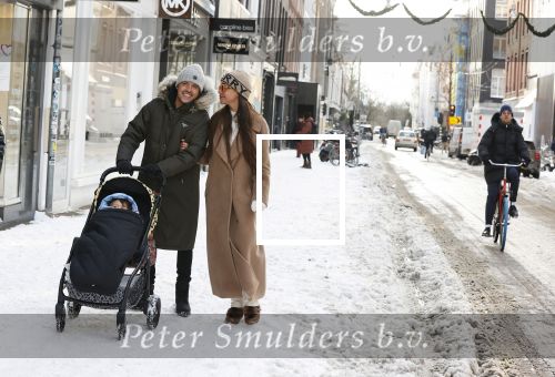 Amsterdam 9 februari 2021
Lil Kleine met zijn vri4ndin Jamie Vaes en hun zoon Lio