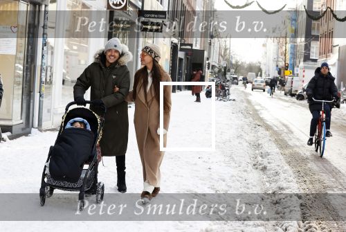 Amsterdam 9 februari 2021
Lil Kleine met zijn vri4ndin Jamie Vaes en hun zoon Lio