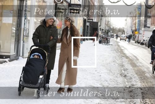 Amsterdam 9 februari 2021
Lil Kleine met zijn vri4ndin Jamie Vaes en hun zoon Lio