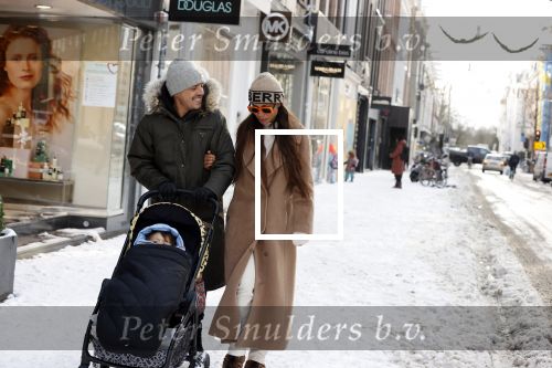 Amsterdam 9 februari 2021
Lil Kleine met zijn vri4ndin Jamie Vaes en hun zoon Lio