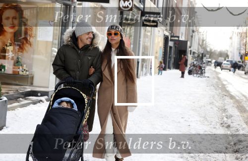 Amsterdam 9 februari 2021
Lil Kleine met zijn vri4ndin Jamie Vaes en hun zoon Lio