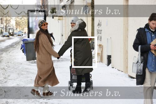 Amsterdam 9 februari 2021
Lil Kleine met zijn vri4ndin Jamie Vaes en hun zoon Lio