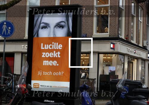 Amsterdam 15 januari 2021
Abri Amber Alert op de pc hooftstraat met Lucille Werner Froukje de Both en Kim Lin v d Meij