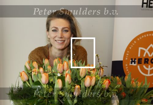 Aalsmeer 4 februari 2021
Inge de Bruijn Manon Nummerdor Flier en Jorrit Kroon dopen de Heroes tulp.