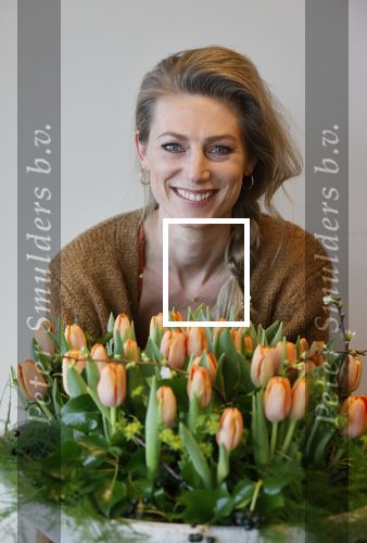 Aalsmeer 4 februari 2021
Inge de Bruijn Manon Nummerdor Flier en Jorrit Kroon dopen de Heroes tulp.