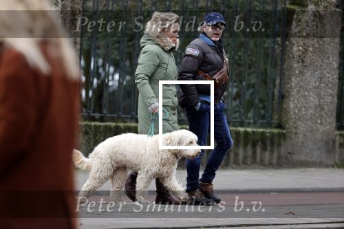 Amsterdam 11 januari 2021
Yvon Jaspers en haar hond met Marc Marie Huijbregts in het vondelpark.