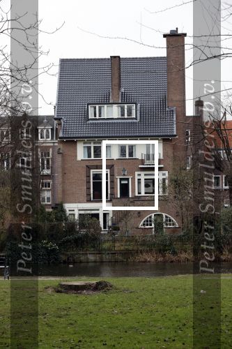 Amsterdam 16 februari 2021
Diverse BN ers in het vondelpark tijdens Corona. Huis Marco v Basten