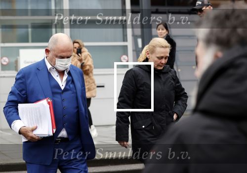 Utrecht 2 februari 2021
Rechtszaak Rachel Hazes tegen haar oude PA Marieke v Beek . Royce de Vries is de advocaat van Rachel. Marieke heeft advocaat Bernhard Tomlow. Ricardo Klaverdijk Big Willem v Boxtel en Jacqueline v d Gijp waren aanwezig.