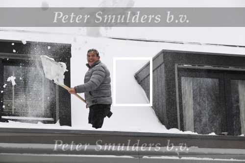 Abcoude 8 februari 2021
Najib Amhali met zijn vrouw Niama en hun zoons Noah en Novell in de sneeuw