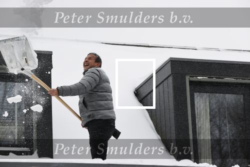 Abcoude 8 februari 2021
Najib Amhali met zijn vrouw Niama en hun zoons Noah en Novell in de sneeuw