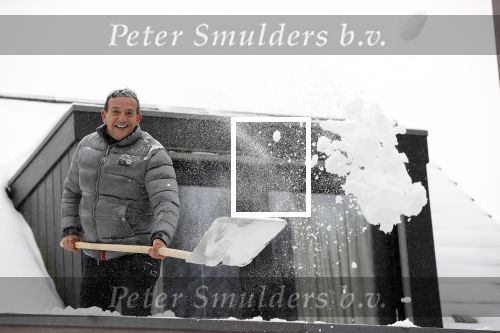Abcoude 8 februari 2021
Najib Amhali met zijn vrouw Niama en hun zoons Noah en Novell in de sneeuw