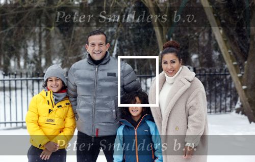Abcoude 8 februari 2021
Najib Amhali met zijn vrouw Niama en hun zoons Noah en Novell in de sneeuw