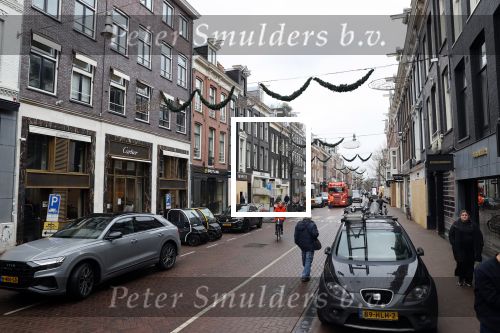 Amsterdam 27 januari 2021
Alle winkels in de pc hooftstraat zijn af getimmerd met hout ivm de verwachtte rellen en plunderingen.