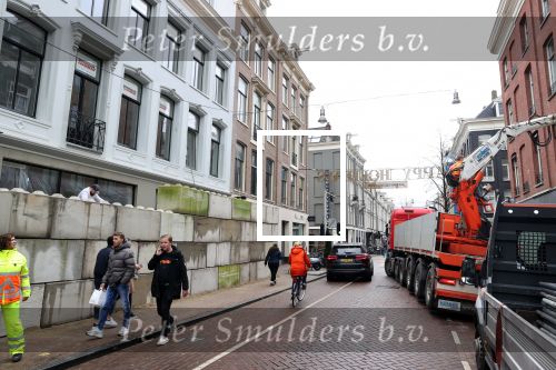 Amsterdam 27 januari 2021
Alle winkels in de pc hooftstraat zijn af getimmerd met hout ivm de verwachtte rellen en plunderingen.