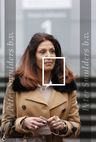 Utrecht 2 februari 2021
Rechtszaak Rachel Hazes tegen haar oude PA Marieke v Beek . Royce de Vries is de advocaat van Rachel. Marieke heeft advocaat Bernhard Tomlow. Ricardo Klaverdijk Big Willem v Boxtel en Jacqueline v d Gijp waren aanwezig.