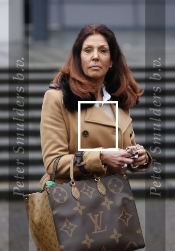 Utrecht 2 februari 2021
Rechtszaak Rachel Hazes tegen haar oude PA Marieke v Beek . Royce de Vries is de advocaat van Rachel. Marieke heeft advocaat Bernhard Tomlow. Ricardo Klaverdijk Big Willem v Boxtel en Jacqueline v d Gijp waren aanwezig.