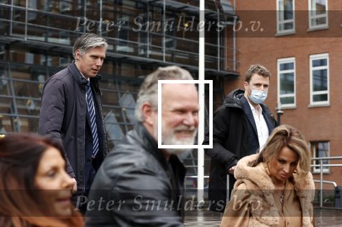 Utrecht 2 februari 2021
Rechtszaak Rachel Hazes tegen haar oude PA Marieke v Beek . Royce de Vries is de advocaat van Rachel. Marieke heeft advocaat Bernhard Tomlow. Ricardo Klaverdijk Big Willem v Boxtel en Jacqueline v d Gijp waren aanwezig.
