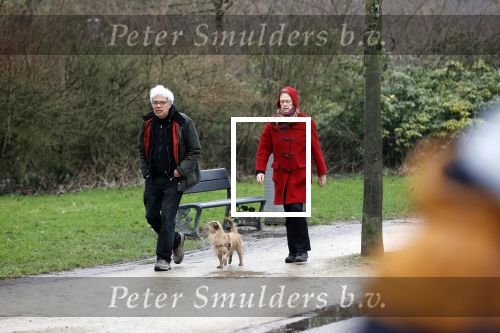 Amsterdam 5 februari 2021
Theodor Holman met partner en hond in het vondelpark