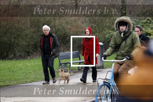 Amsterdam 5 februari 2021
Theodor Holman met partner en hond in het vondelpark