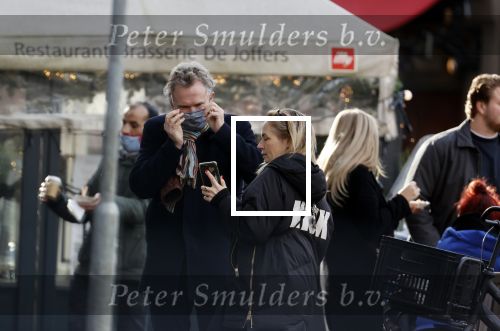 Amsterdam 23 januari 2021
Janke Dekker en Tom Egbers wandelend door Amsterdam zuid.