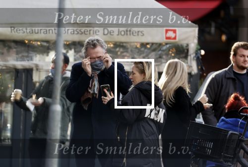 Amsterdam 23 januari 2021
Janke Dekker en Tom Egbers wandelend door Amsterdam zuid.