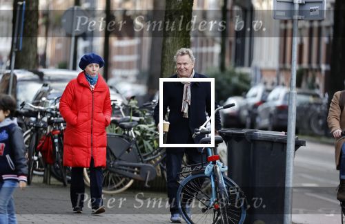 Amsterdam 23 januari 2021
Janke Dekker en Tom Egbers wandelend door Amsterdam zuid.