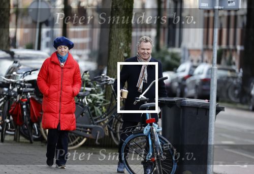 Amsterdam 23 januari 2021
Janke Dekker en Tom Egbers wandelend door Amsterdam zuid.