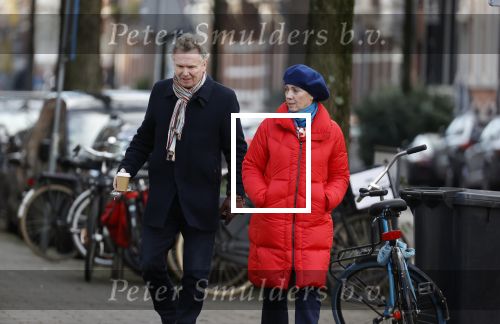 Amsterdam 23 januari 2021
Janke Dekker en Tom Egbers wandelend door Amsterdam zuid.